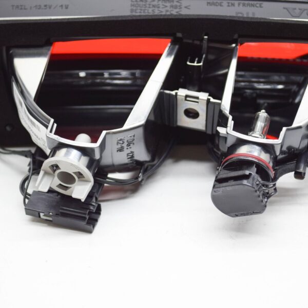 32293884 - Volvo V90 MK2 Rear Right Trunk Tailgate Taillight 32293884 NEW GENUINE