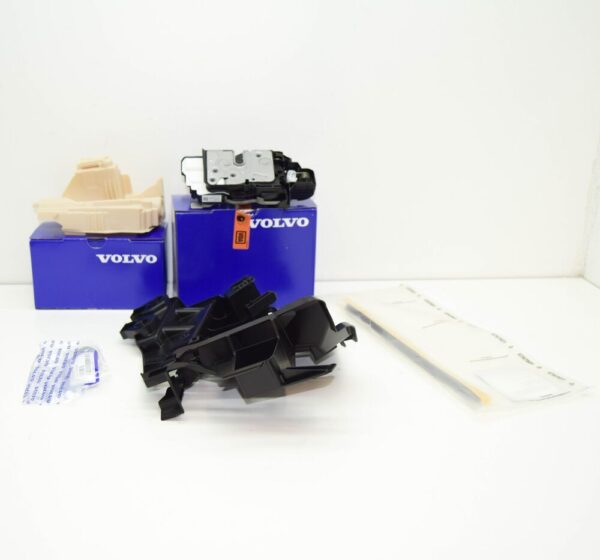32310872 - Volvo XC90 MK2 Rear Left Door Lock Set 32310872 NEW