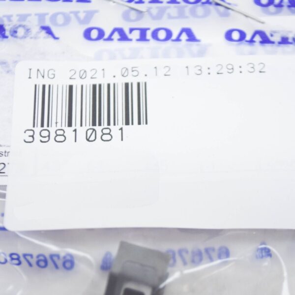 3981081 - VOLVO V90 MK2 INTERIOR DASH PANEL CLIP 3981081 NEW GENUINE