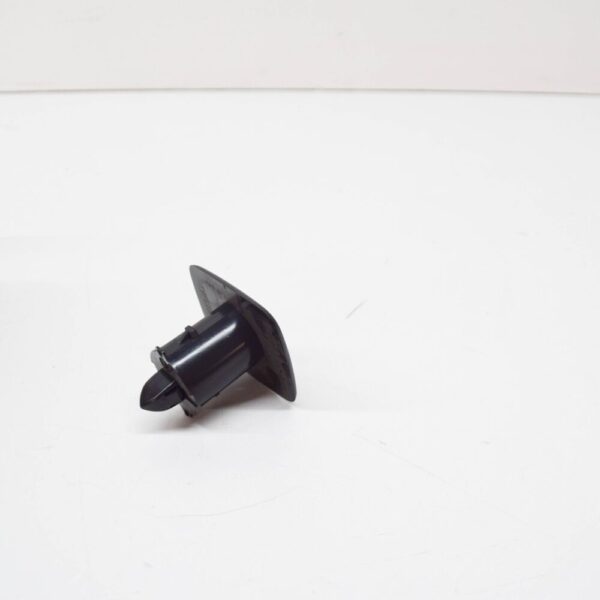 39822250 - VOLVO S60 MK2 LINER CLIP 39822250 NEW GENUINE