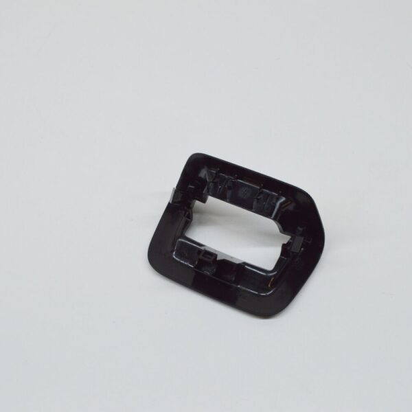 39826805 - Volvo XC90 MK2 Rear Right Seat Padding Selector Gate 39826805 NEW GENUINE