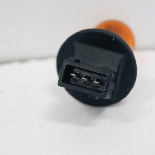 8662985 - Volvo S60 V70 XC70 Indicator Socket and Bulb 8662985 NEW