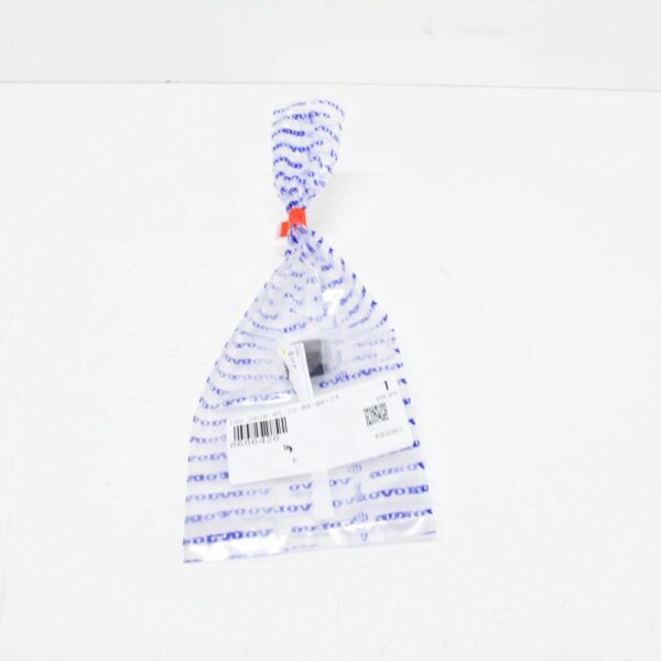 8686428 - Volvo XC90 MK1 Seat Clip for Third Row 8686428 New