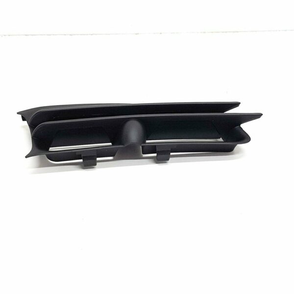 9151510 - 1998 1999 2000 Volvo S70 V70 Genuine 9151510 Grille Bumper