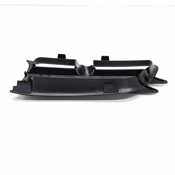 9151510 - 1998 1999 2000 Volvo S70 V70 Genuine 9151510 Grille Bumper