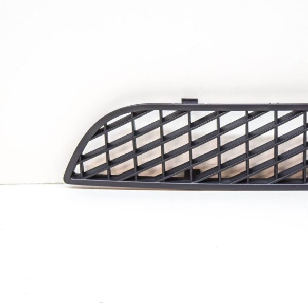 9190034 - Volvo V70 MK1 Front Bumper Lower Middle Grid 9190034 NEW GENUINE