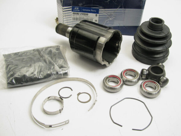 495822W200 - Hyundai Santa Fe DM Front Axle Differential Side Left Joint Set 495822W200
