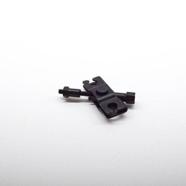 597212B000 - HYUNDAI SANTA FÉ MK3 DM Parking Brake Equalizer Assy 597212B000 NEW GENUINE