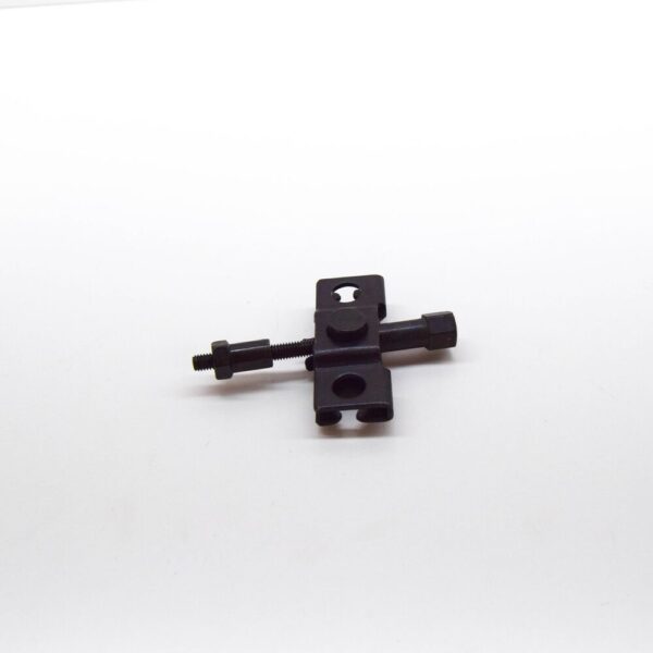 597212B000 - HYUNDAI SANTA FÉ MK3 DM Parking Brake Equalizer Assy 597212B000 NEW GENUINE