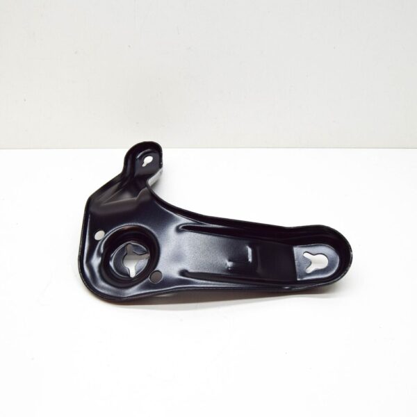 62470P2000 - Hyundai Tucson NX4E NX4A Rear Bracket Front Left 62470P2000 NEW