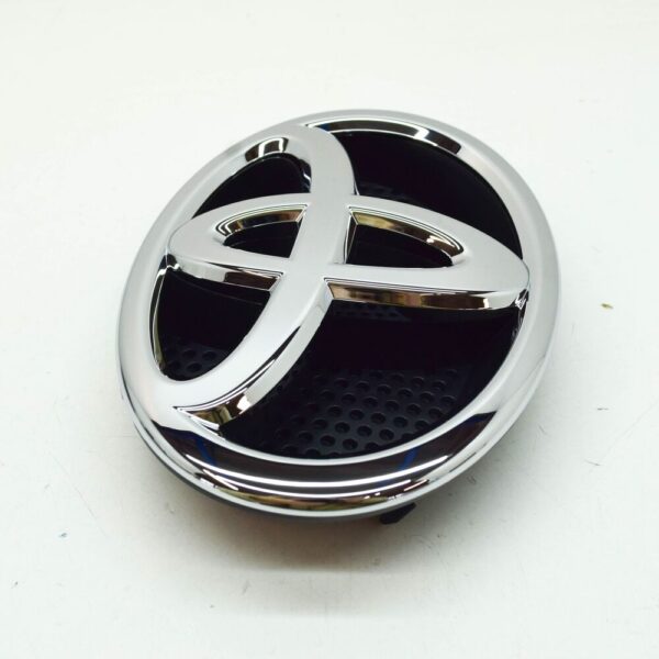 7530112400 - Toyota RAV 4 XA40 Front Grill Manufacturer Badge 7530112400, New Genuine