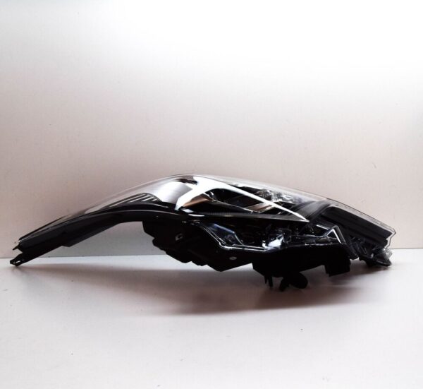 81130F4170 - TOYOTA C-HR MK1 Front Right Headlight LHD 81130F4170 NEW GENUINE