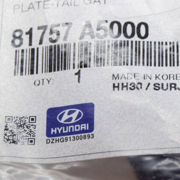 81757A5000 - Hyundai i30 MK3 Tailgate Lower Plate 81757A5000 NEW GENUINE