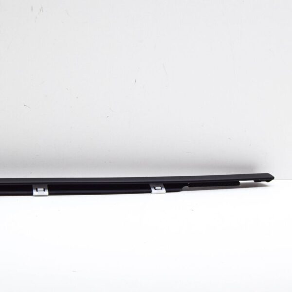 83210J9000 - Hyundai Kona MK1 door rubber rear left 83210J9000 NEW ORIGINAL