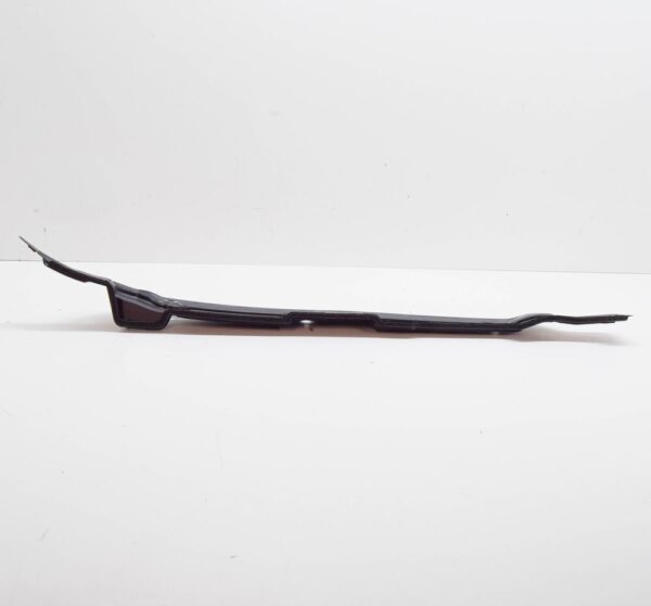 84126BE000 - HYUNDAI KONA MK2 FRONT RIGHT FENDER INSULATOR 84126BE000 NEW GENUINE