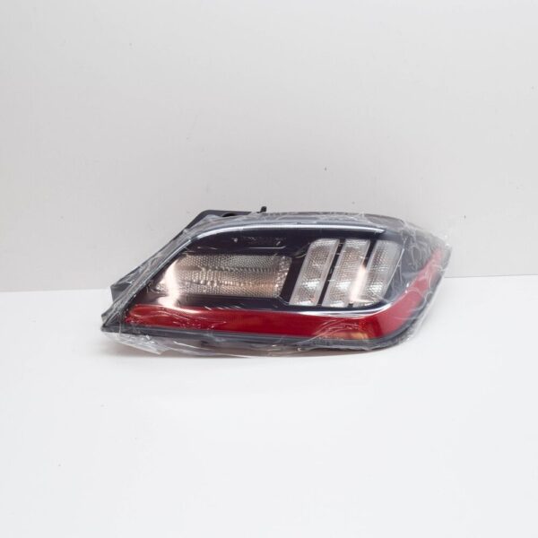 92406J9600 - Hyundai Kona MK1 Rear Right Side Turn Signal Lamp LHD 92406J9600 NEW GENUINE