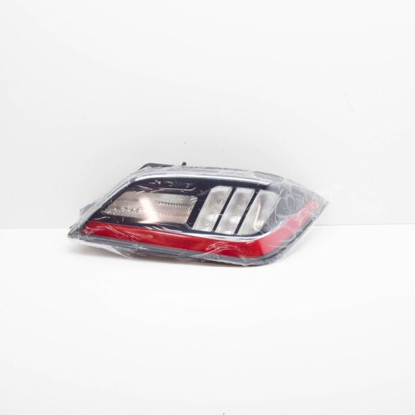 92406J9600 - Hyundai Kona MK1 Rear Right Side Turn Signal Lamp LHD 92406J9600 NEW GENUINE