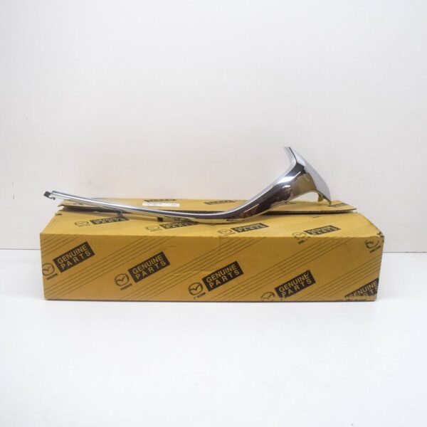 D10J507K0C - Mazda CX-3 DK front bumper inside left chrome strip D10J-50-7K0C NEW ORIGINAL